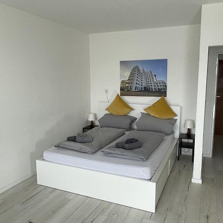 Apartment Rhein - Central - Balcony - Tradefair Neuss Extérieur photo